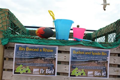 Barry Island Bucket and Spade Bin 2 small